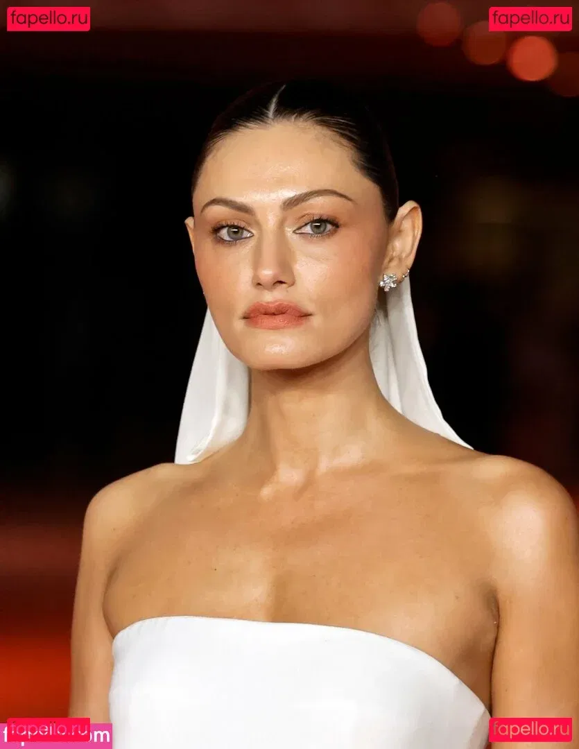 Phoebe Tonkin Onlyfans Photo Gallery 