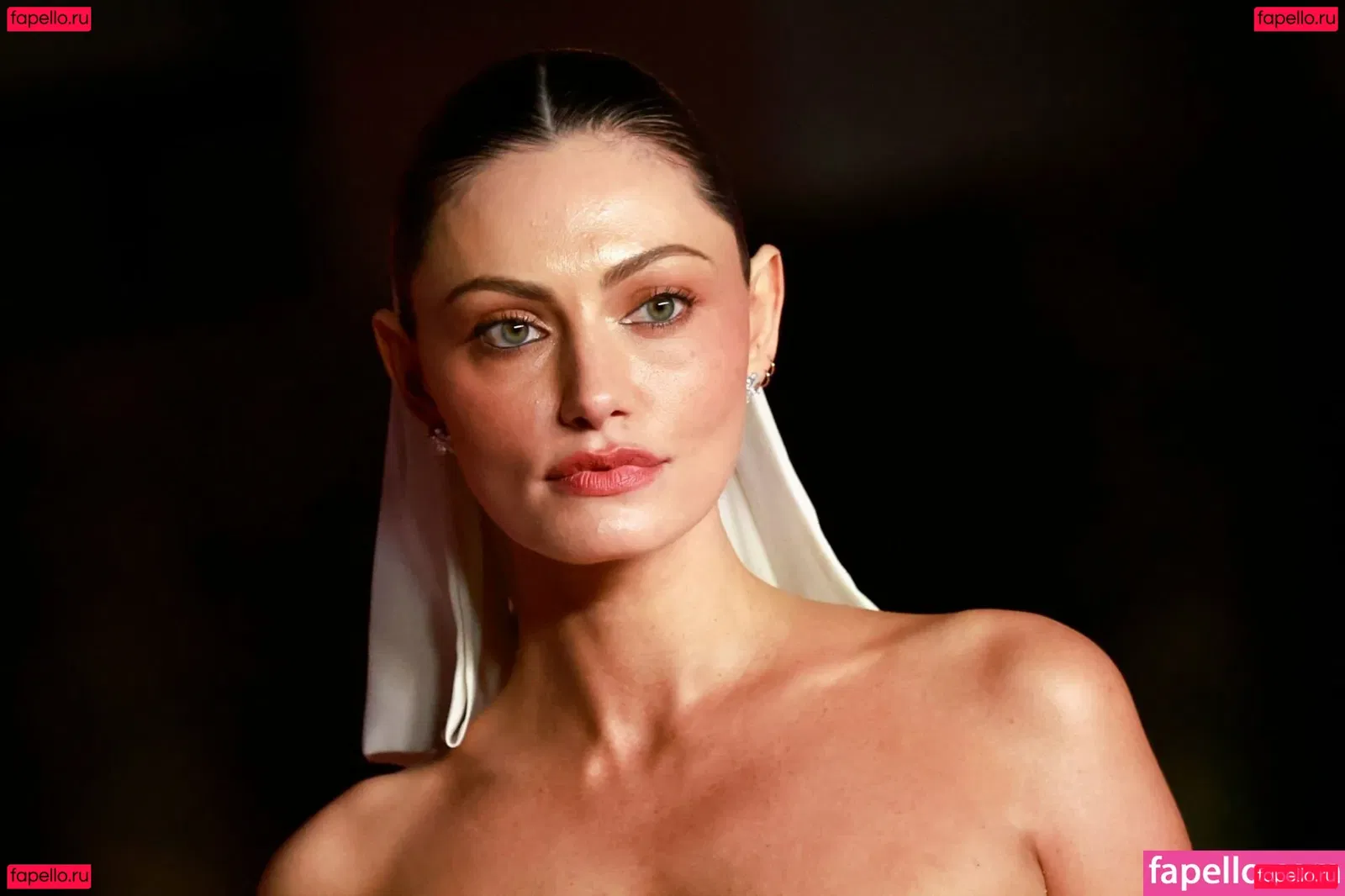 Phoebe Tonkin Onlyfans Photo Gallery 