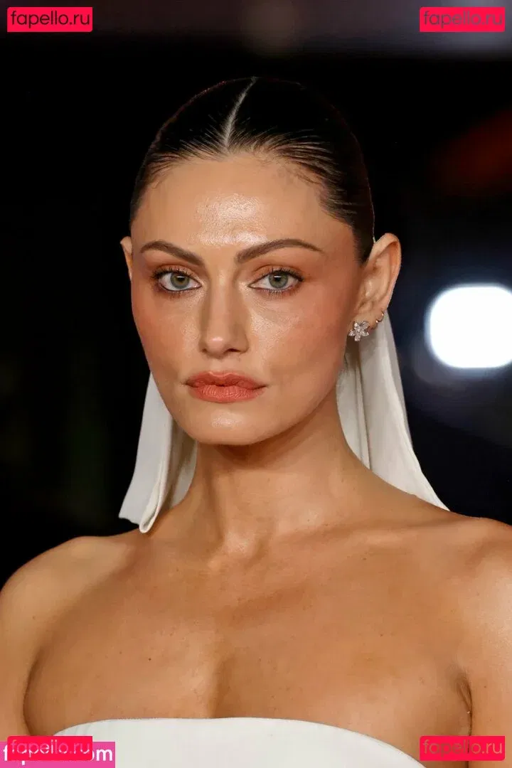 Phoebe Tonkin Onlyfans Photo Gallery 