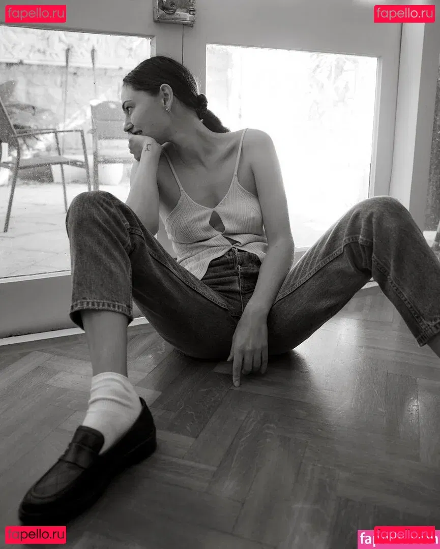 Phoebe Tonkin Onlyfans Photo Gallery 