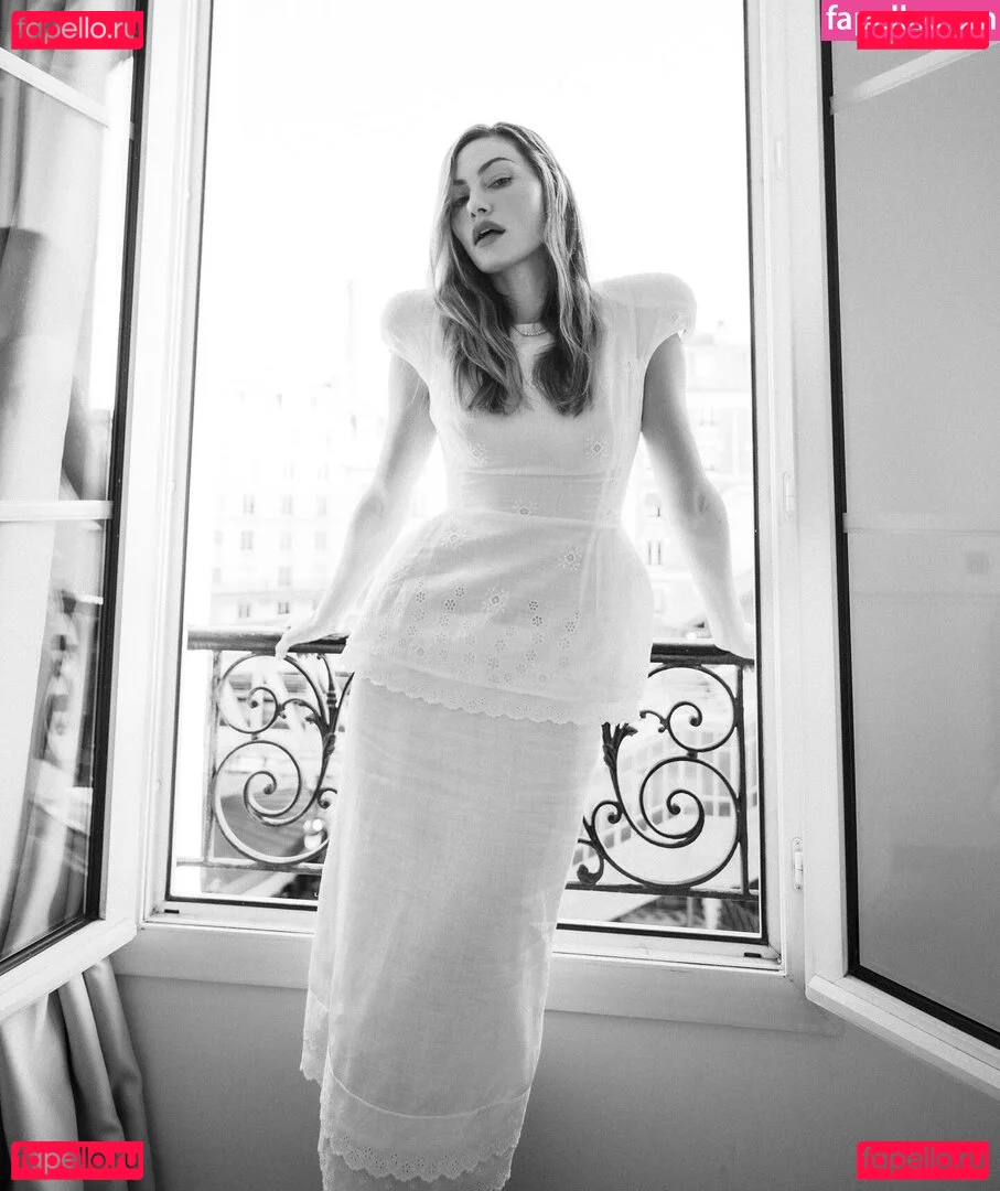 Phoebe Tonkin Onlyfans Photo Gallery 