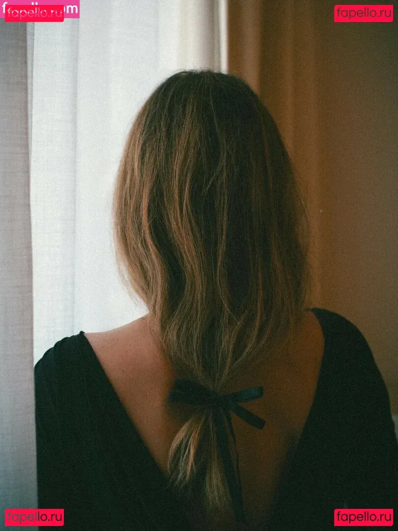 Phoebe Tonkin Onlyfans Photo Gallery 