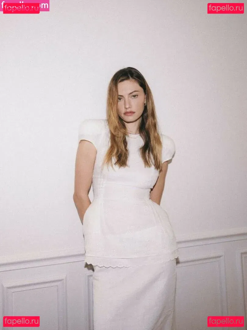 Phoebe Tonkin Onlyfans Photo Gallery 