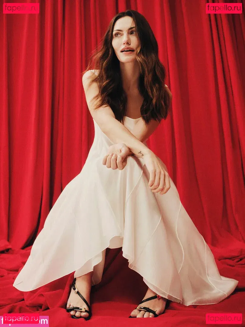 Phoebe Tonkin Onlyfans Photo Gallery 