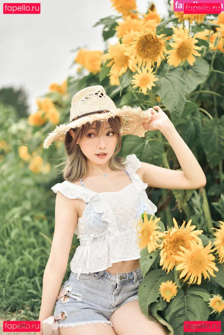 eeelyeee Onlyfans Photo Gallery 