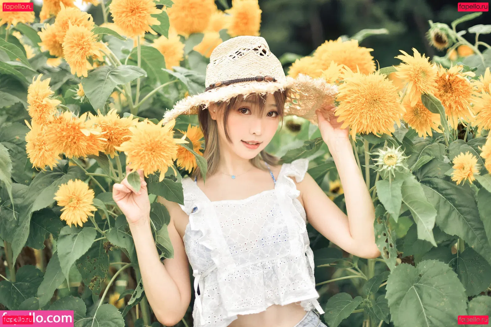 eeelyeee Onlyfans Photo Gallery 