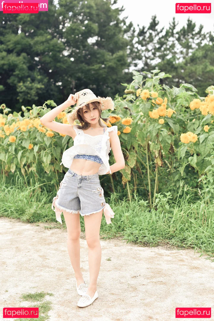 eeelyeee Onlyfans Photo Gallery 