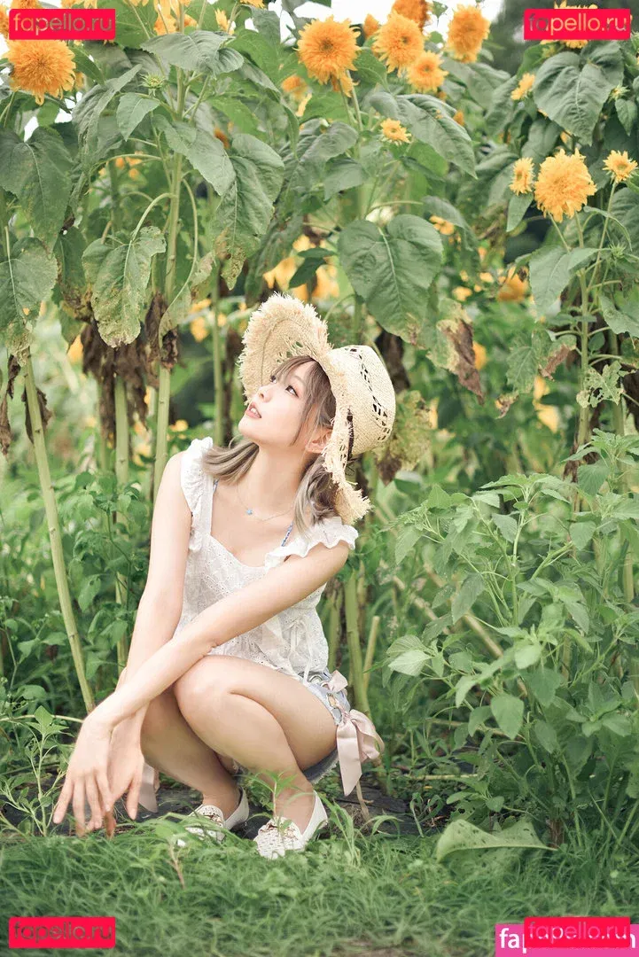 eeelyeee Onlyfans Photo Gallery 