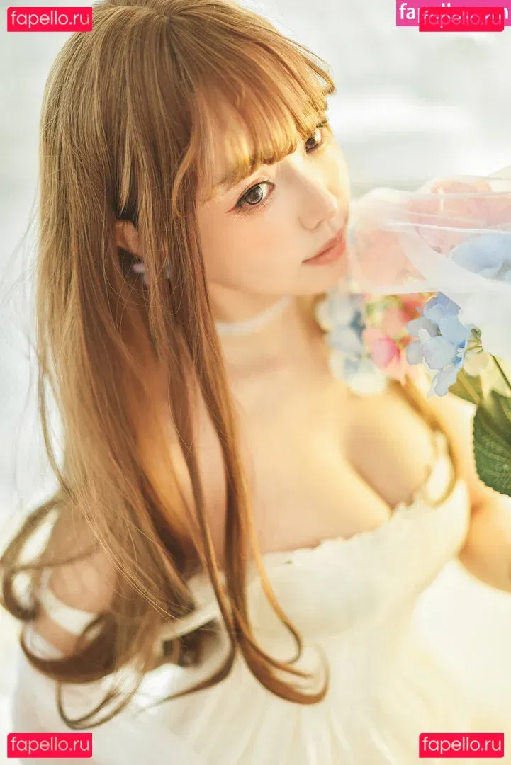 eeelyeee Onlyfans Photo Gallery 