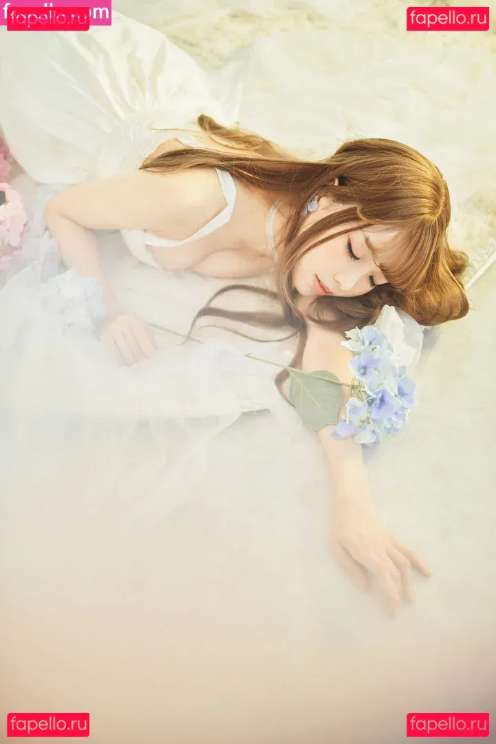 eeelyeee Onlyfans Photo Gallery 