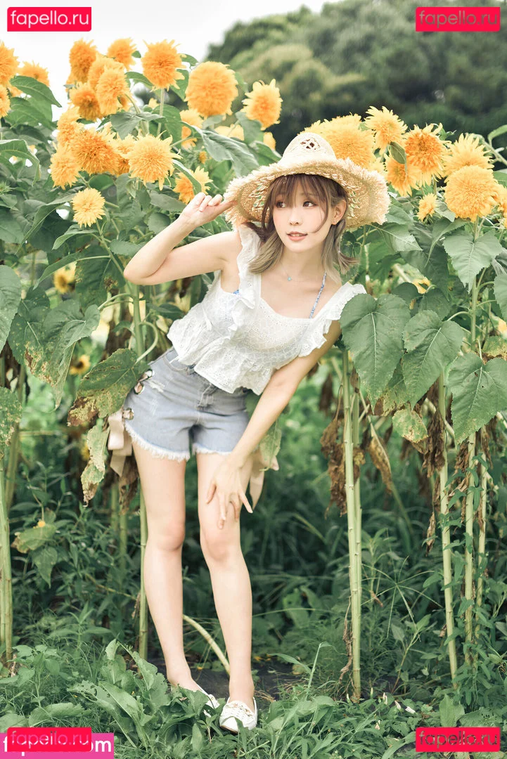 eeelyeee Onlyfans Photo Gallery 