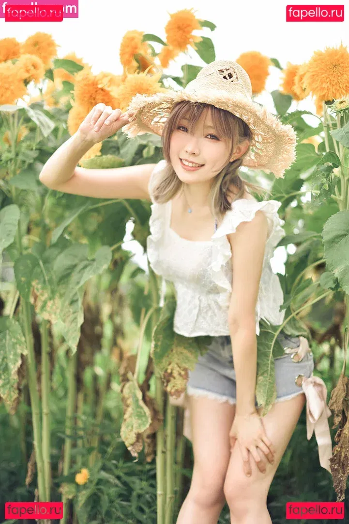 eeelyeee Onlyfans Photo Gallery 