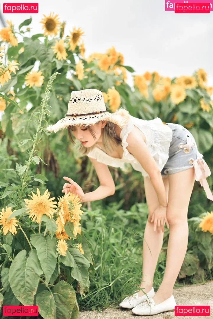 eeelyeee Onlyfans Photo Gallery 