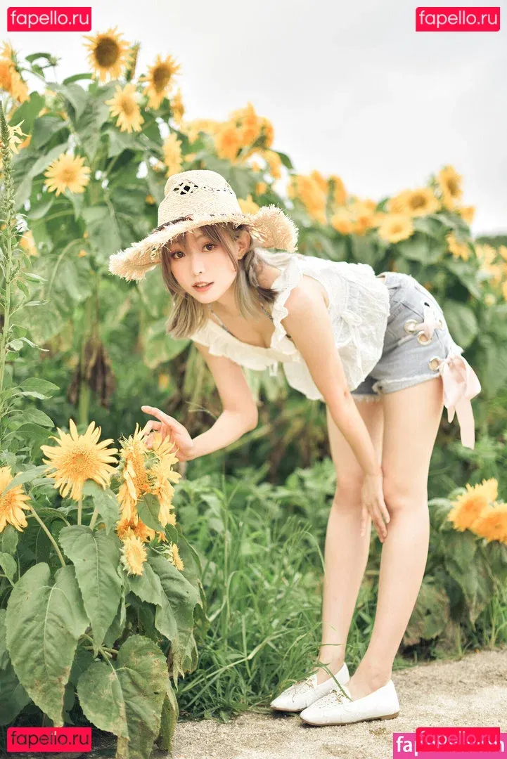 eeelyeee Onlyfans Photo Gallery 