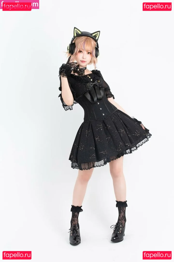 eeelyeee Onlyfans Photo Gallery 