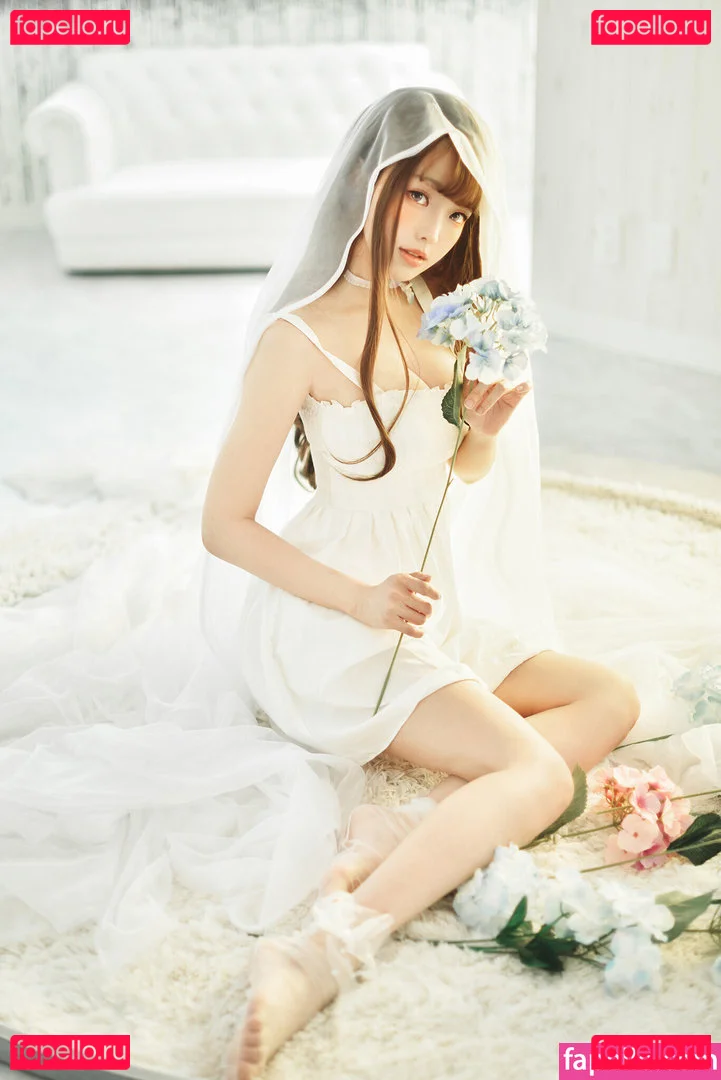 eeelyeee Onlyfans Photo Gallery 