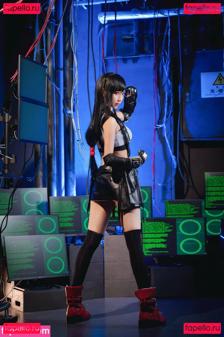 eeelyeee Onlyfans Photo Gallery 