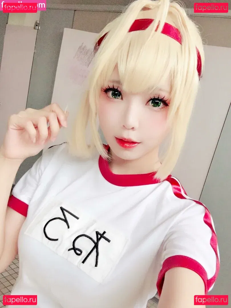 eeelyeee Onlyfans Photo Gallery 