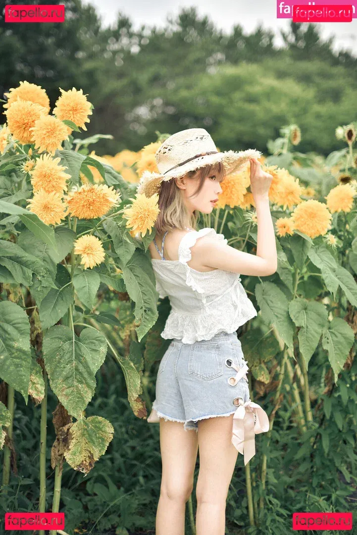 eeelyeee Onlyfans Photo Gallery 