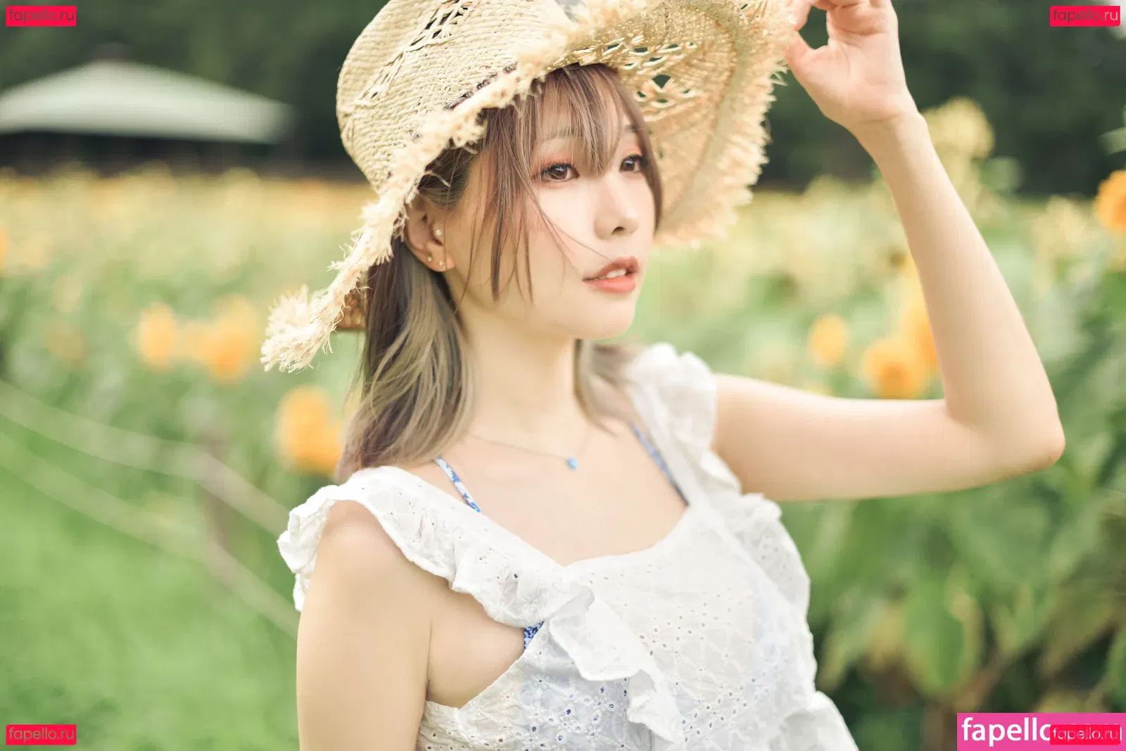 eeelyeee Onlyfans Photo Gallery 