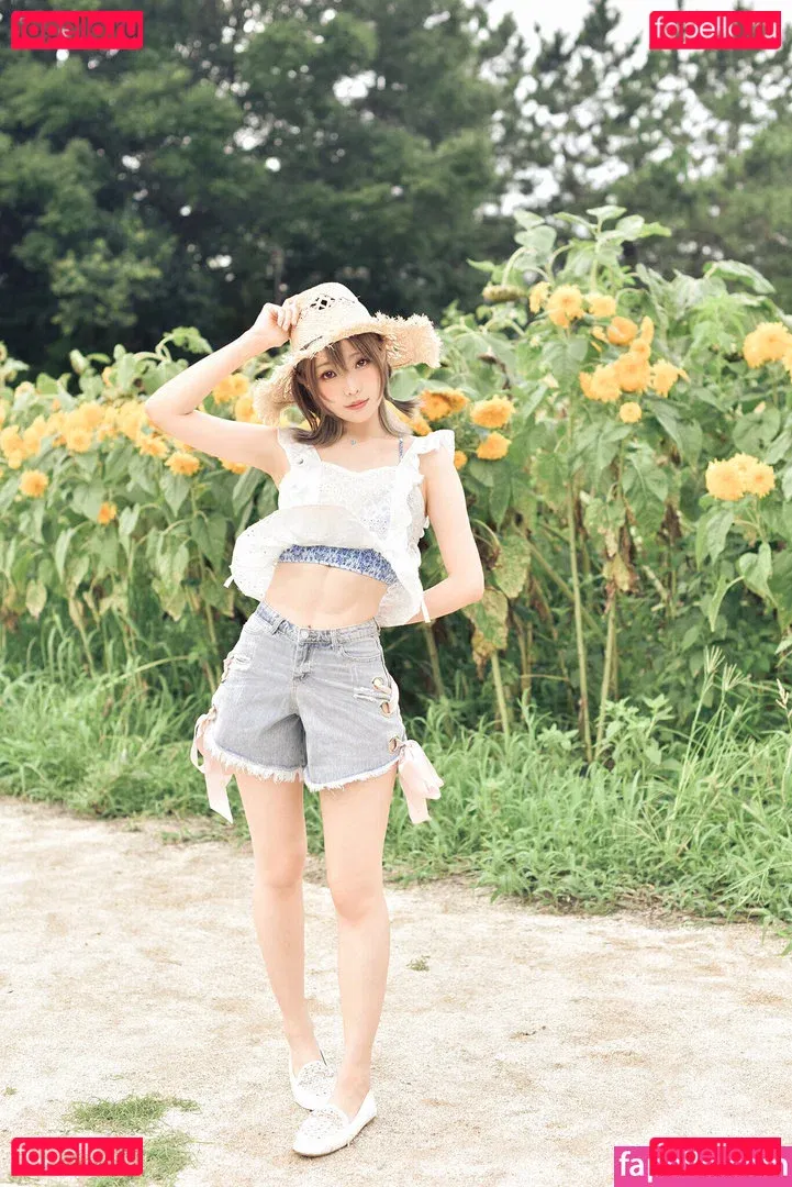 eeelyeee Onlyfans Photo Gallery 