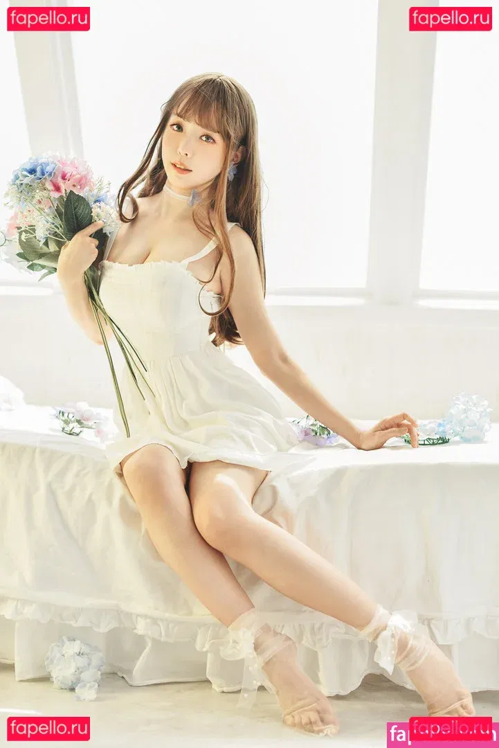 eeelyeee Onlyfans Photo Gallery 