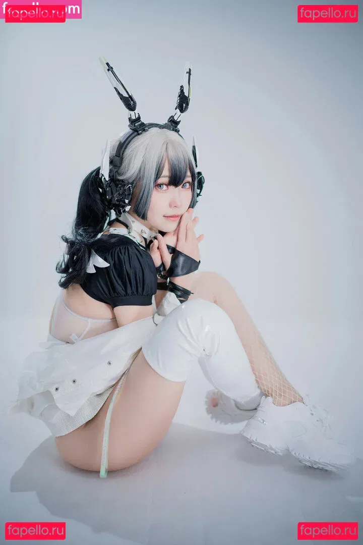 eeelyeee Onlyfans Photo Gallery 