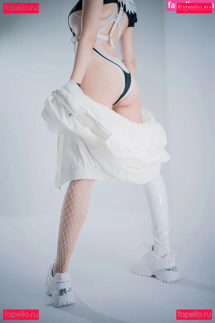 eeelyeee Onlyfans Photo Gallery 