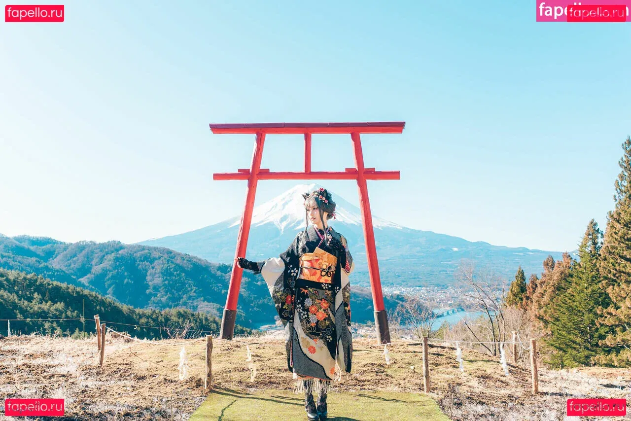 eeelyeee Onlyfans Photo Gallery 