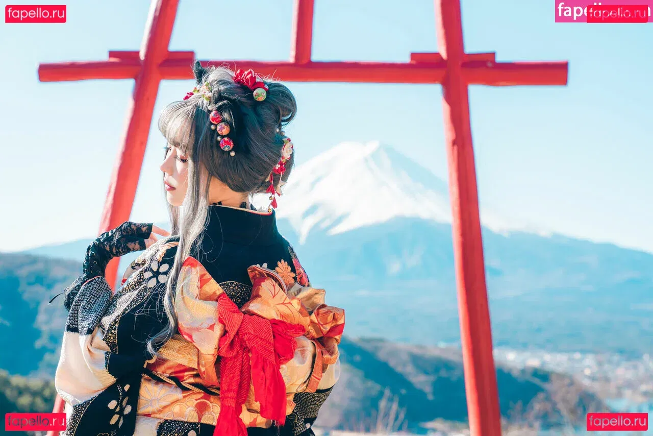 eeelyeee Onlyfans Photo Gallery 