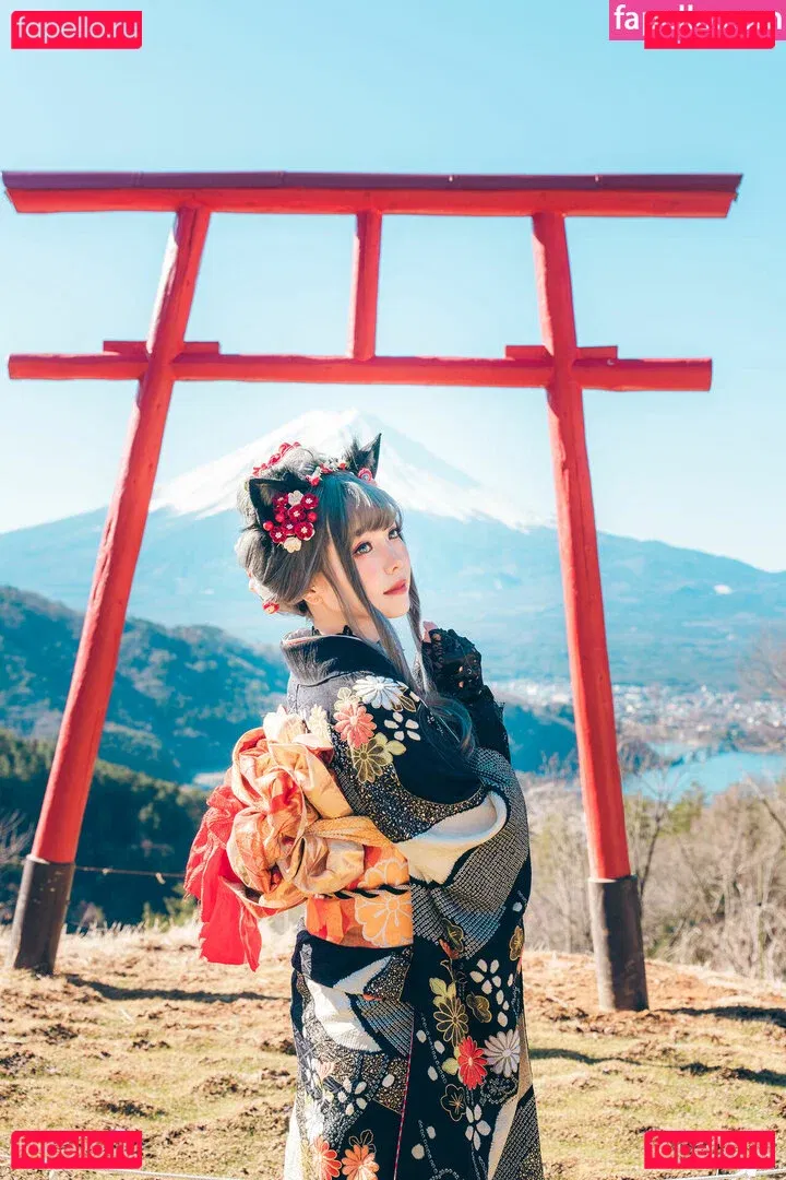 eeelyeee Onlyfans Photo Gallery 