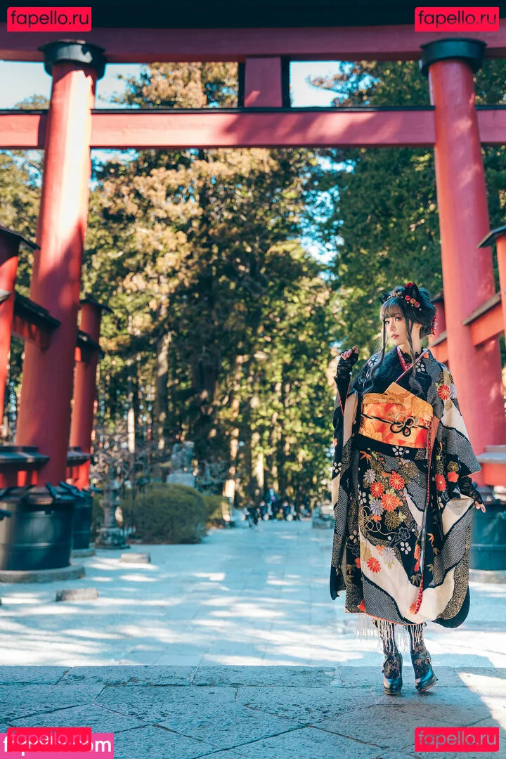 eeelyeee Onlyfans Photo Gallery 