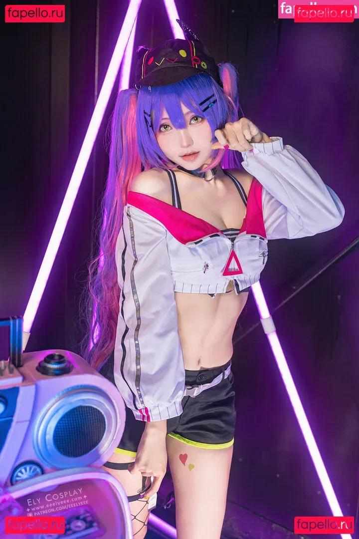 eeelyeee Onlyfans Photo Gallery 