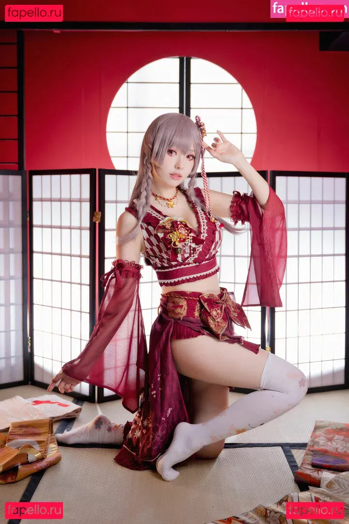 eeelyeee Onlyfans Photo Gallery 