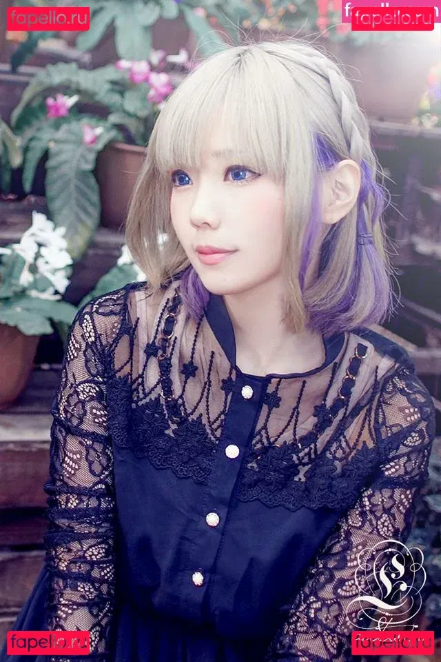 eeelyeee Onlyfans Photo Gallery 