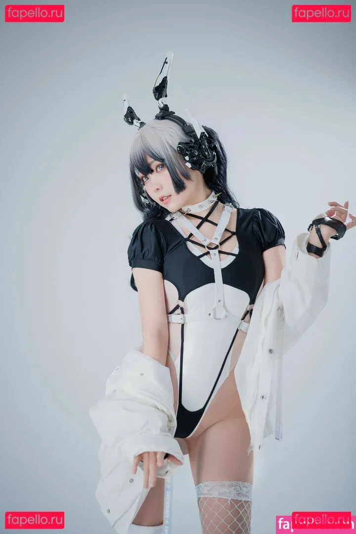 eeelyeee Onlyfans Photo Gallery 