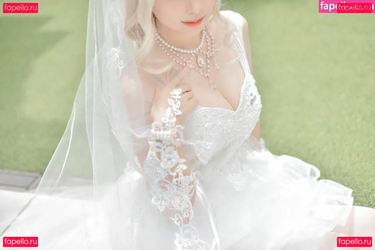 eeelyeee Onlyfans Photo Gallery 