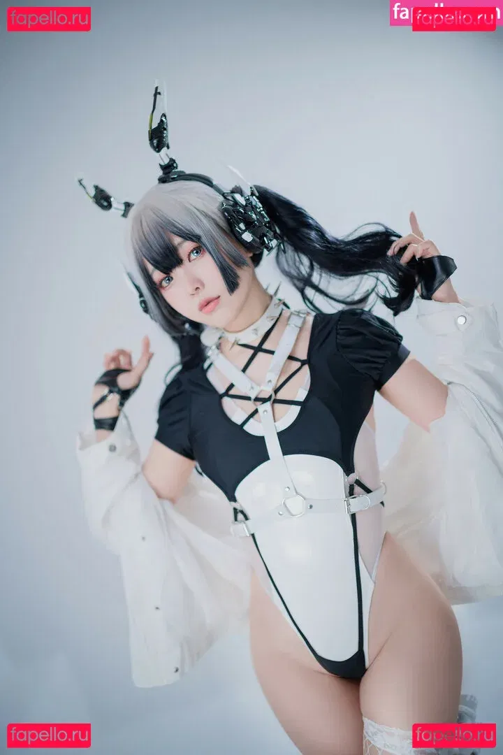 eeelyeee Onlyfans Photo Gallery 