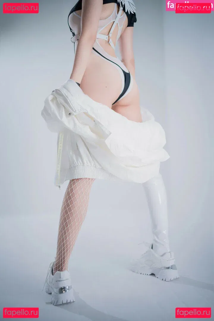 eeelyeee Onlyfans Photo Gallery 