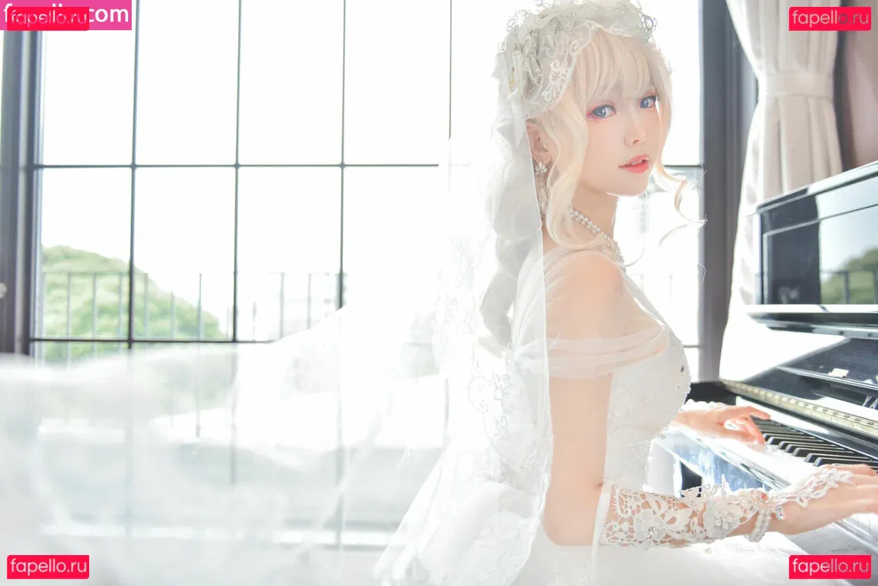 eeelyeee Onlyfans Photo Gallery 