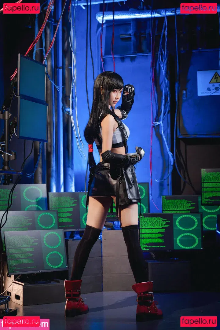 eeelyeee Onlyfans Photo Gallery 