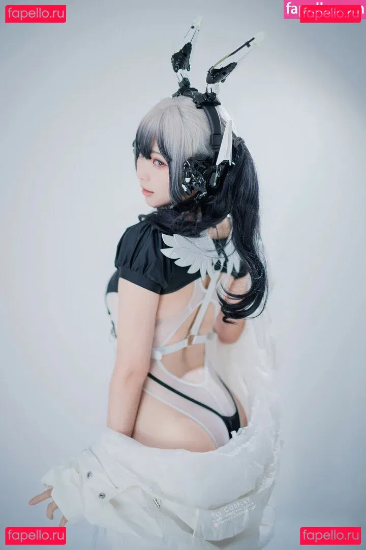 eeelyeee Onlyfans Photo Gallery 