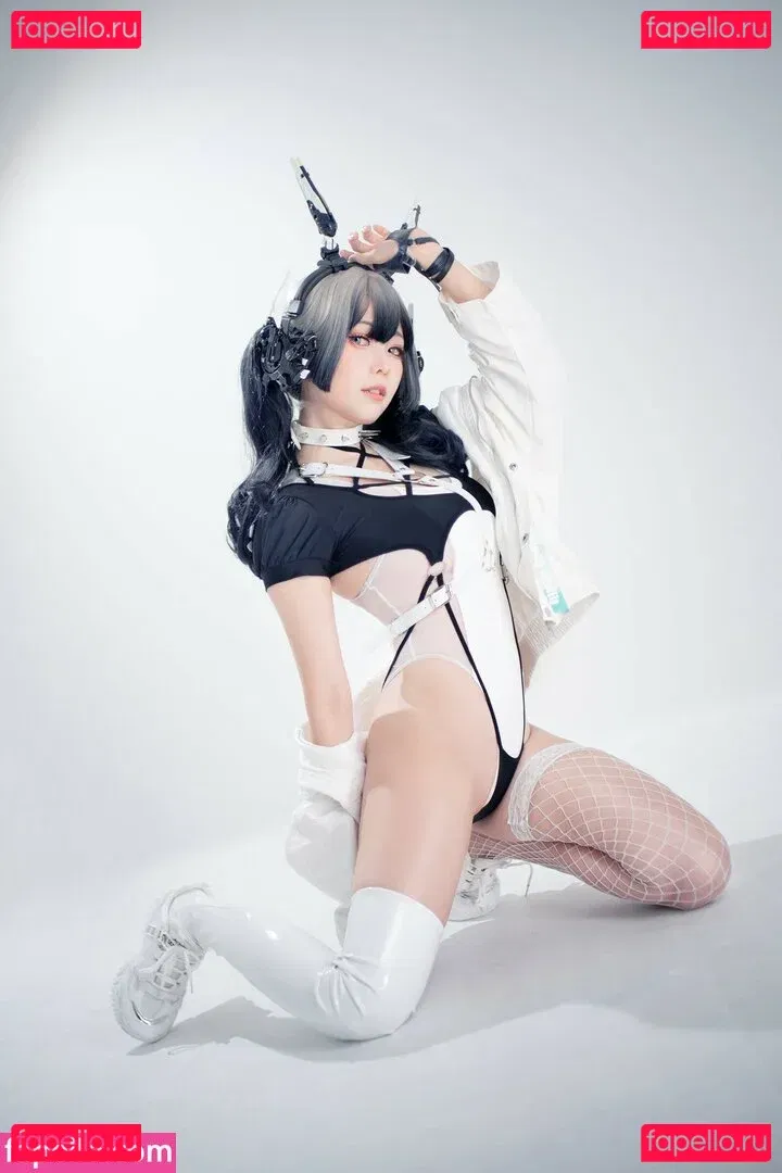 eeelyeee Onlyfans Photo Gallery 