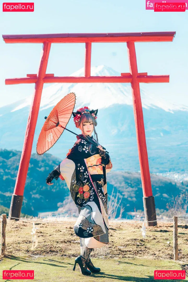 eeelyeee Onlyfans Photo Gallery 