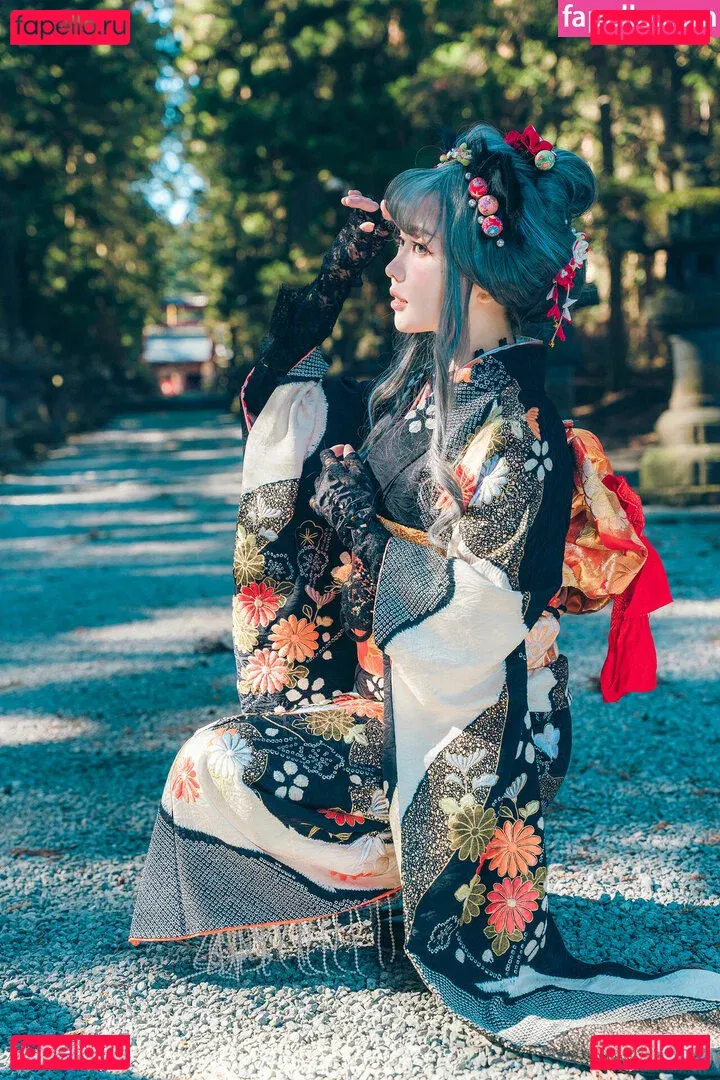 eeelyeee Onlyfans Photo Gallery 