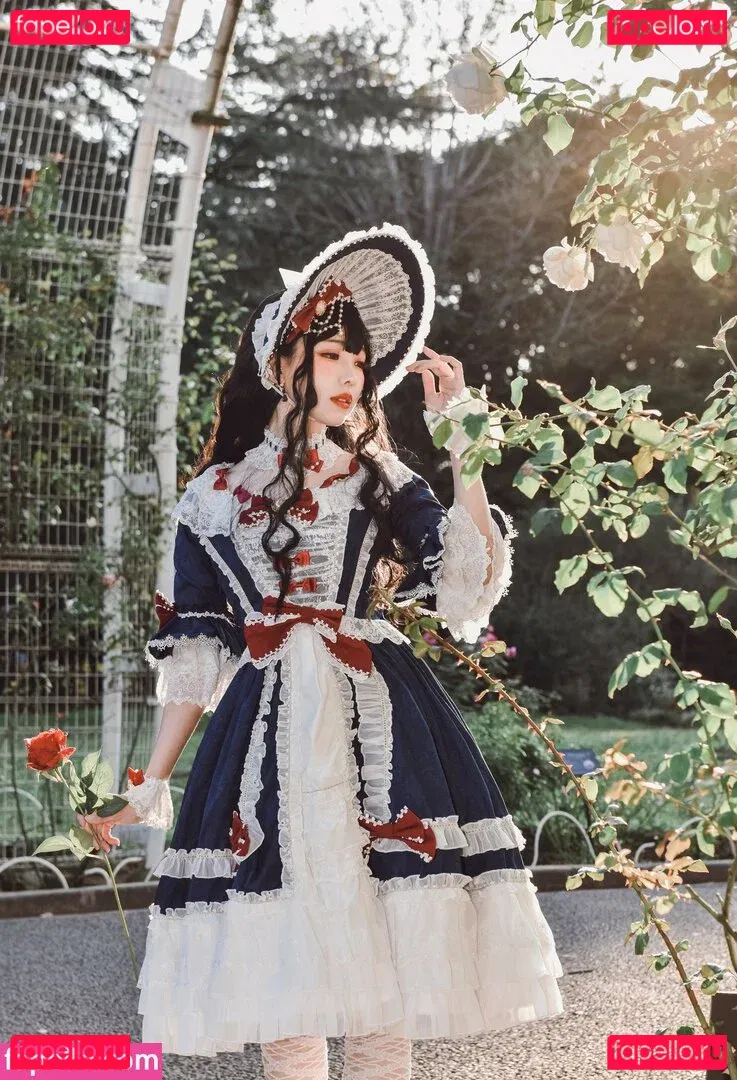 eeelyeee Onlyfans Photo Gallery 