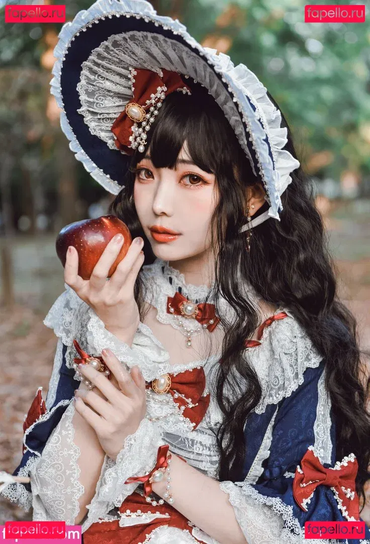 eeelyeee Onlyfans Photo Gallery 