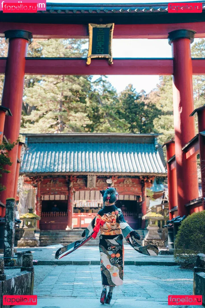 eeelyeee Onlyfans Photo Gallery 