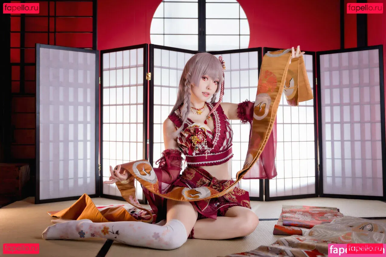 eeelyeee Onlyfans Photo Gallery 