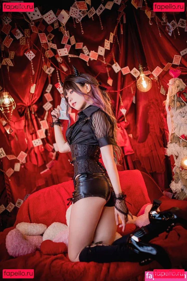 eeelyeee Onlyfans Photo Gallery 